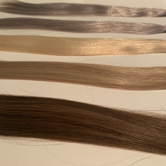 Hair extensions - Picture 1 of 3